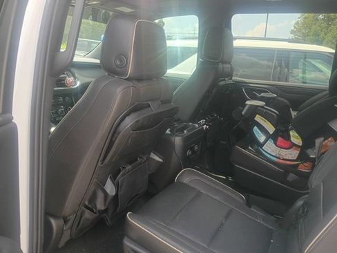 Used 2023 Chevrolet Suburban Premier AWD/4WD image 45