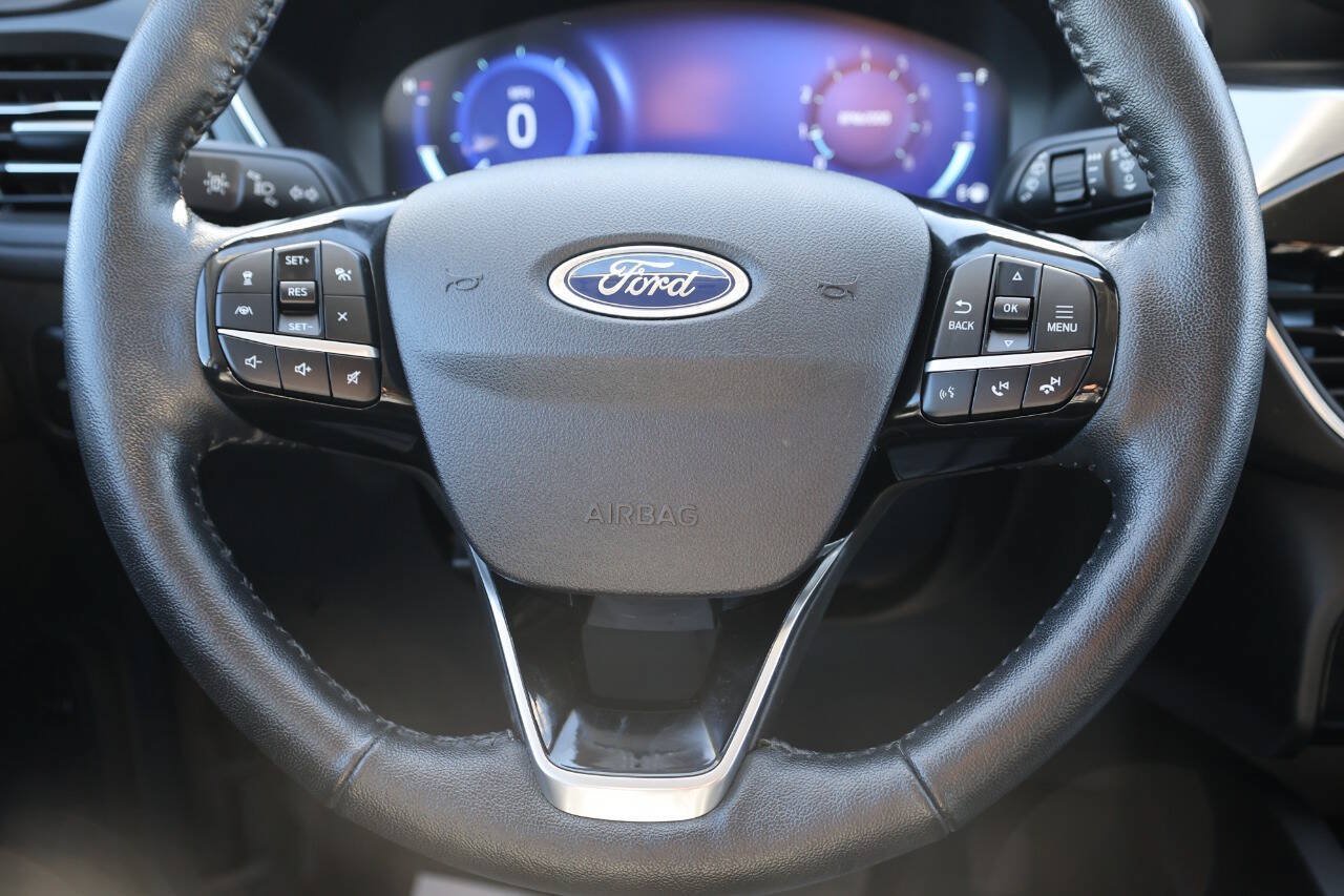 Used 2021 Ford Escape Titanium AWD/4WD image 18