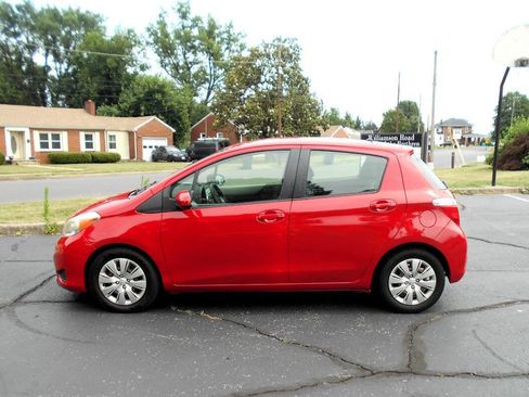Used 2014 Toyota Yaris L FWD image 5