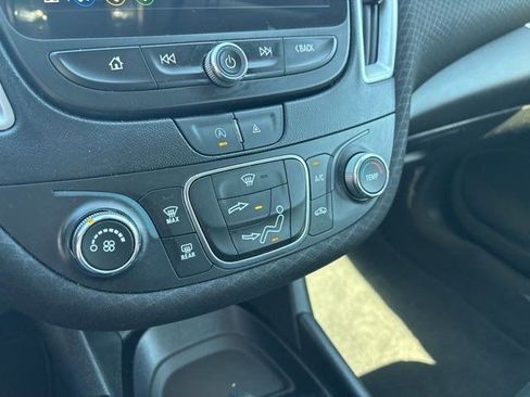 Used 2023 Chevrolet Malibu RS image 24