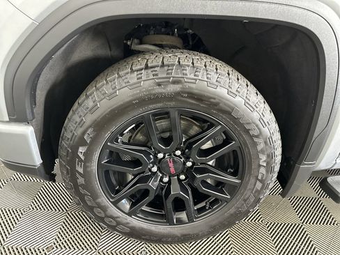 Used 2024 GMC Sierra 1500 Elevation w/ LPO, Elevation Black Package AWD/4WD image 33