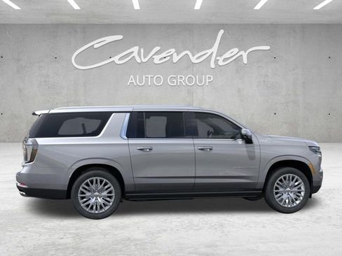 New 2026 Chevrolet Suburban High Country RWD image 5