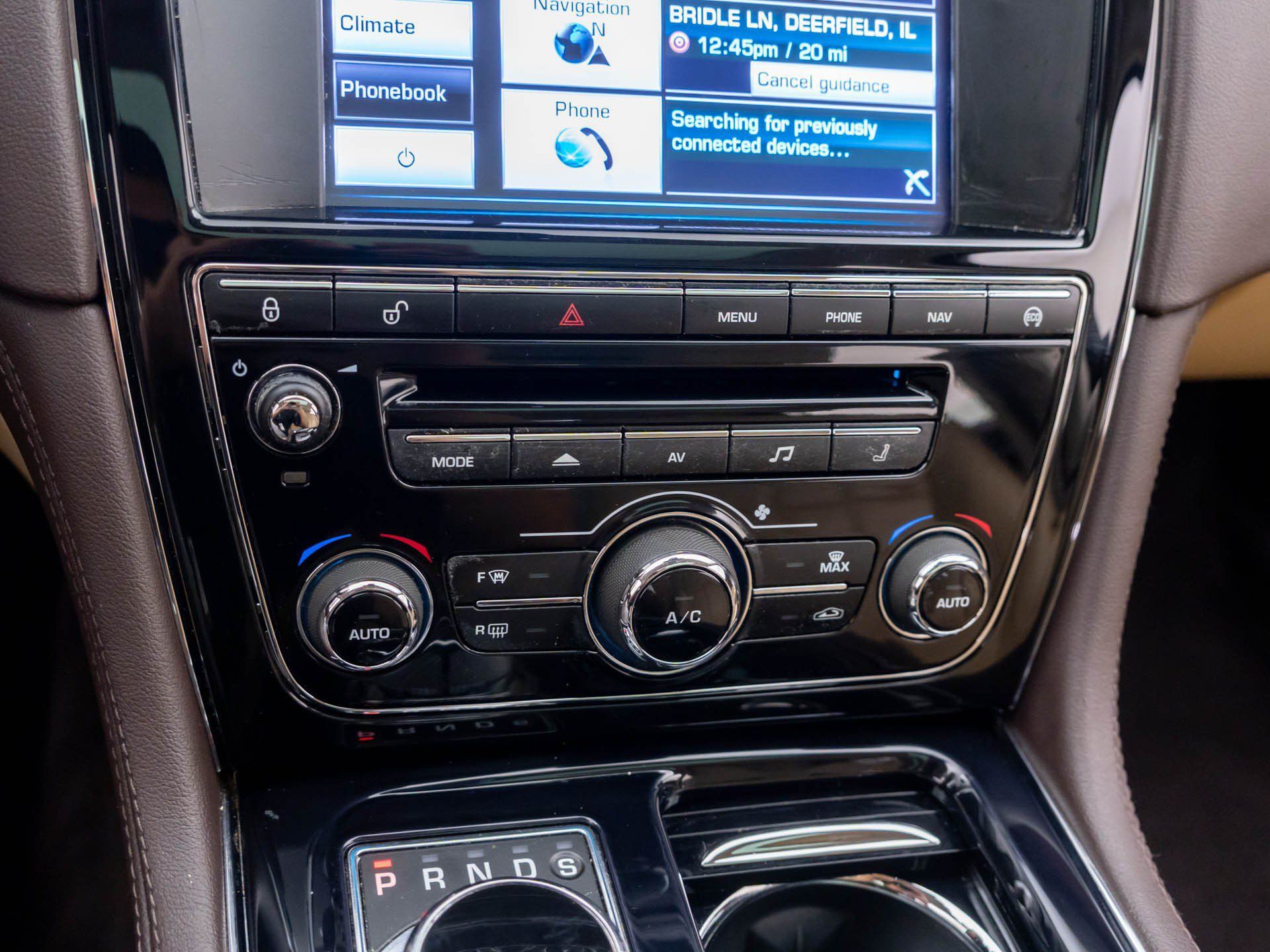 Used 2015 Jaguar XJ AWD image 23