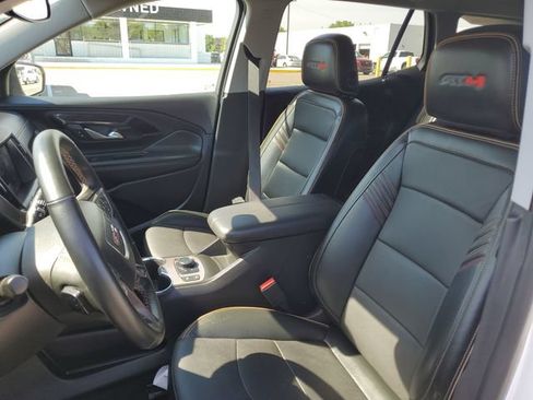 Certified 2023 GMC Terrain AT4 AWD/4WD image 5
