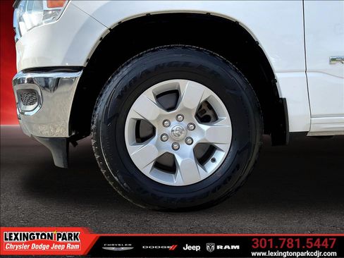 Used 2023 RAM 1500 Big Horn AWD/4WD image 34