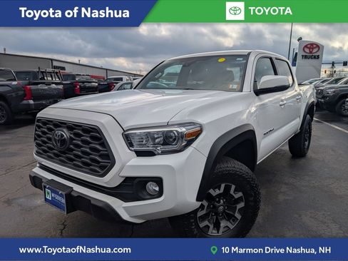 Used 2022 Toyota Tacoma TRD Off-Road image 1