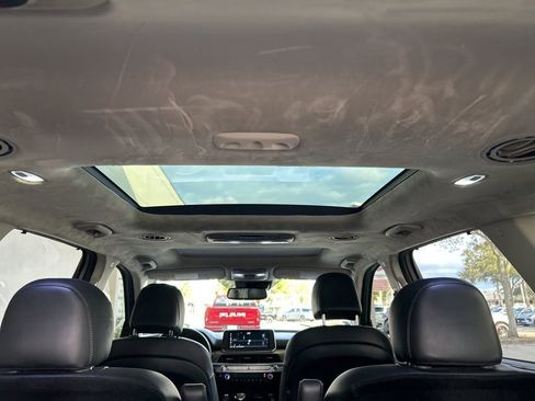 Used 2022 Kia Telluride SX w/ SX Prestige Package image 40