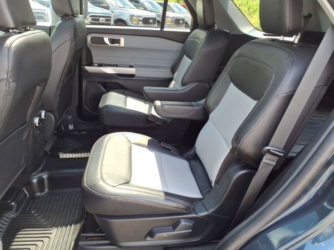 Used 2023 Ford Explorer XLT w/ Equipment Group 202A AWD/4WD image 9