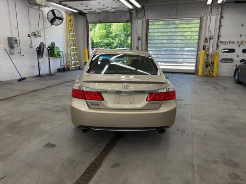 Used 2014 Honda Accord Sport image 5