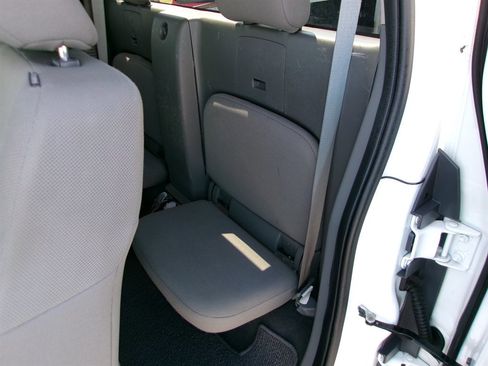 Used 2019 Nissan Frontier S RWD image 16