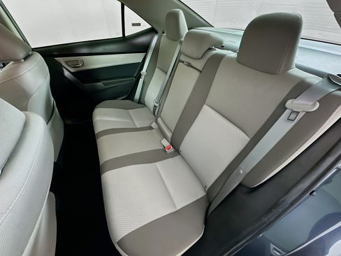 Used 2019 Toyota Corolla LE w/ Carpet Mat Package (TMS) FWD image 25