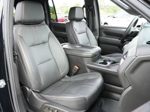 Used 2023 Chevrolet Suburban RST w/ Luxury Package image 24