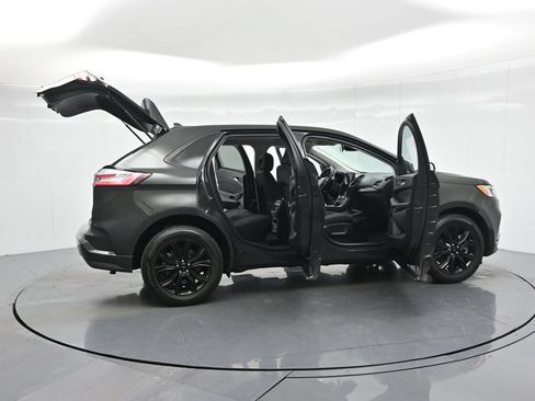 Used 2022 Ford Edge SE w/ Black Appearance Package AWD/4WD image 5
