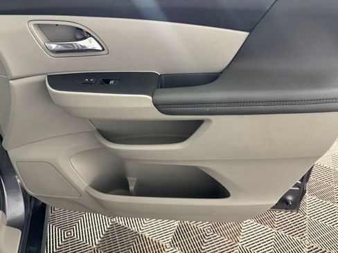 Used 2014 Honda Odyssey EX-L image 24