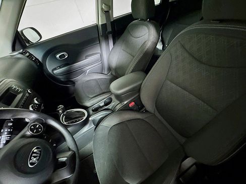 Used 2015 Kia Soul image 11