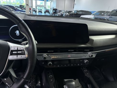 Used 2024 Kia Telluride SX Prestige X-Pro AWD/4WD image 17