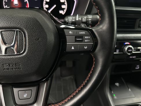 Used 2024 Honda Pilot TrailSport image 16