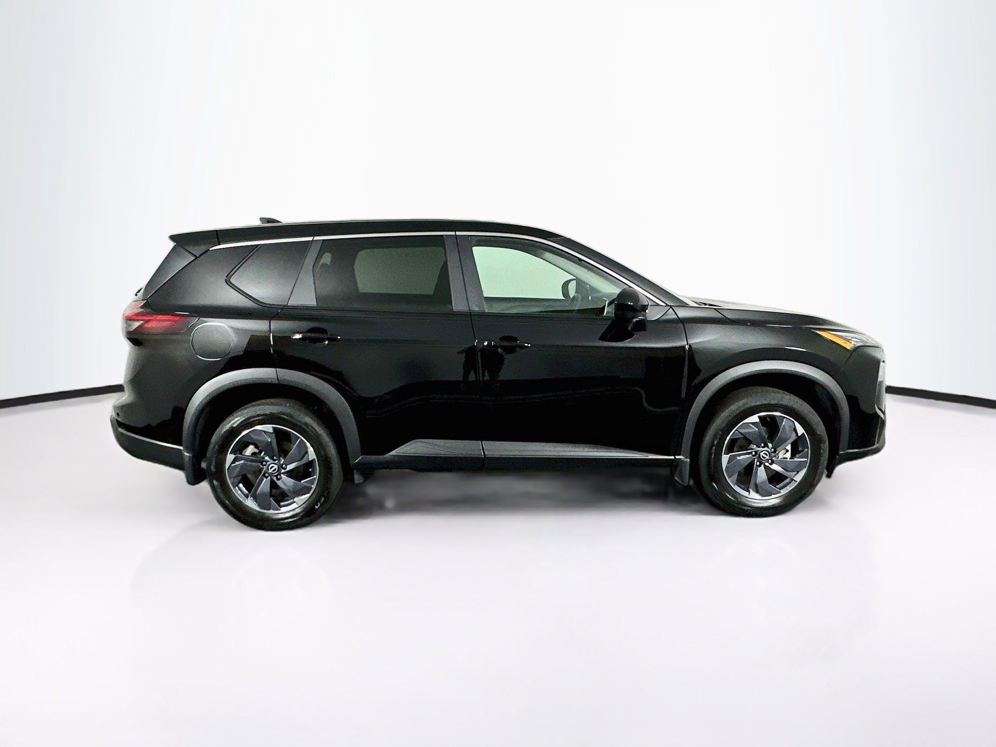 Used 2025 Nissan Rogue SV FWD image 10