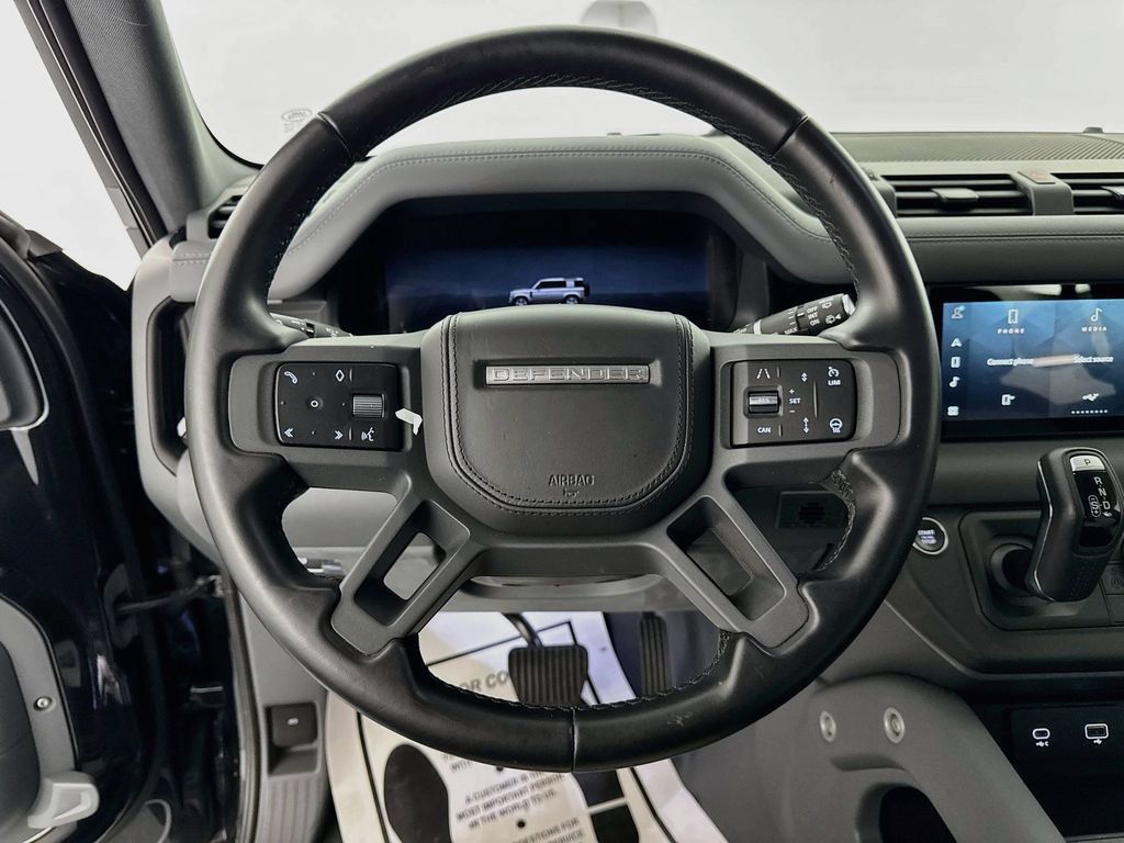 Certified 2024 Land Rover Defender 110 X-Dynamic SE AWD/4WD image 11