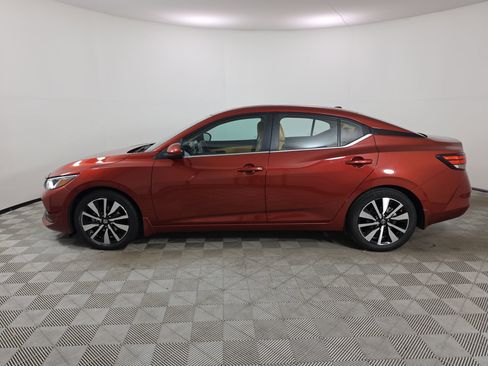 Used 2022 Nissan Sentra SV w/ SV Premium Package FWD image 4