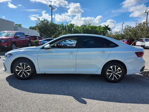 Used 2025 Volkswagen Jetta S image 4