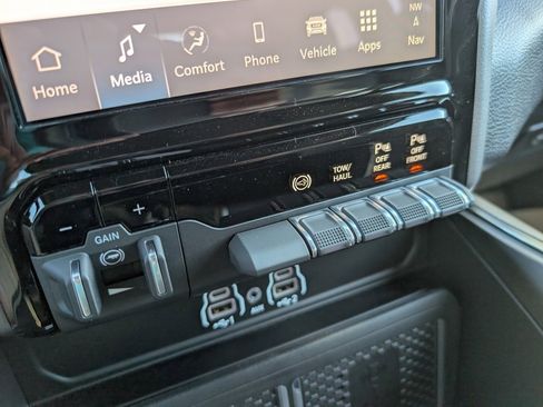 New 2026 RAM 2500 Laramie w/ Sport Appearance Package image 30