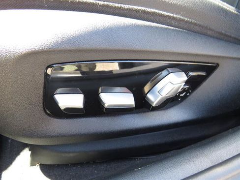 Used 2018 BMW M550i xDrive AWD/4WD image 19