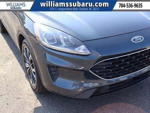 Used 2022 Ford Escape SE w/ SE Sport Appearance Package FWD image 11