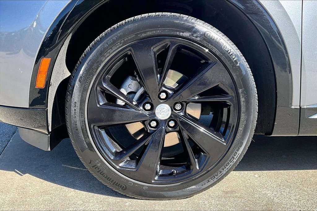 Used 2021 Buick Envision Essence w/ Technology Package I AWD/4WD image 10