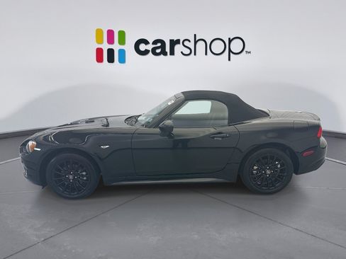 Used 2017 FIAT 124 Spider Classica RWD image 2