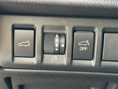 Used 2022 Subaru Outback Touring XT image 25