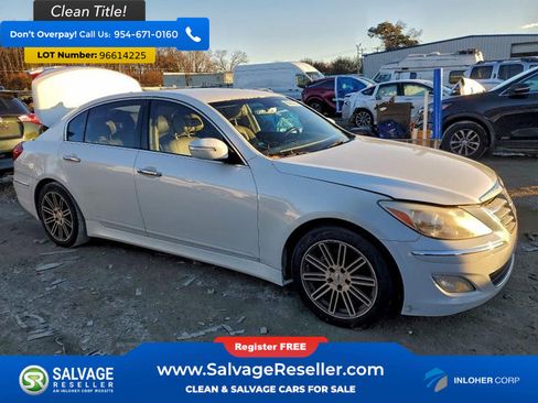 Used 2013 Hyundai Genesis 3.8 image 5