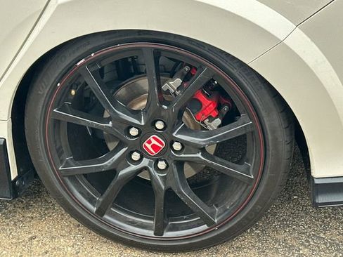 Used 2018 Honda Civic Type R image 4