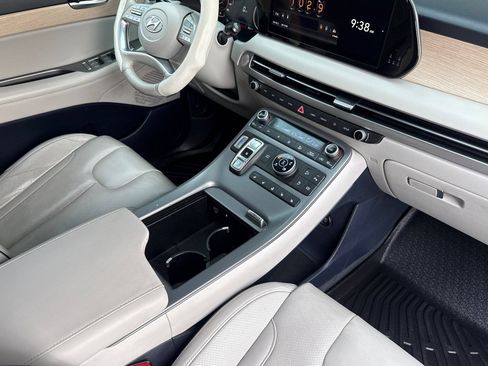 Used 2023 Hyundai Palisade Limited AWD/4WD image 19
