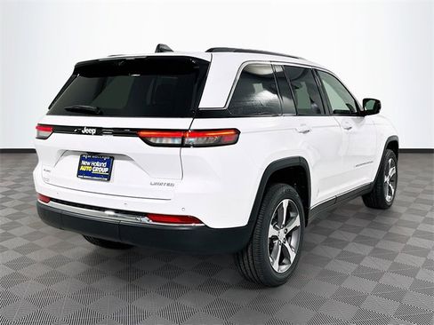 New 2025 Jeep Grand Cherokee Limited w/ Luxury Tech Group II image 4