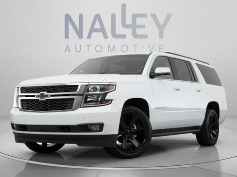 Used 2018 Chevrolet Suburban LT RWD image 11