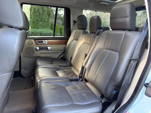 Used 2015 Land Rover LR4 HSE LUX image 21