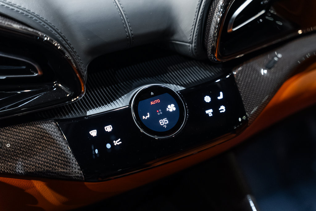 Used 2026 Ferrari Purosangue AWD/4WD image 46
