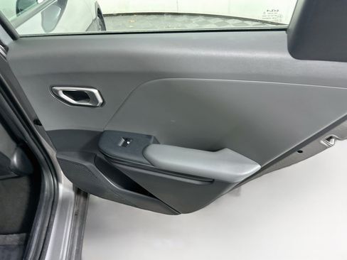 Used 2025 Kia K4 FWD image 28