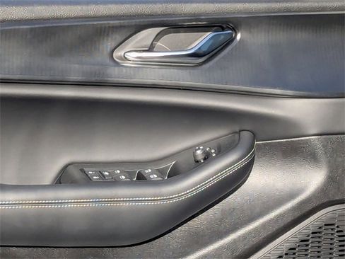 New 2025 Jeep Grand Cherokee L Altitude image 11