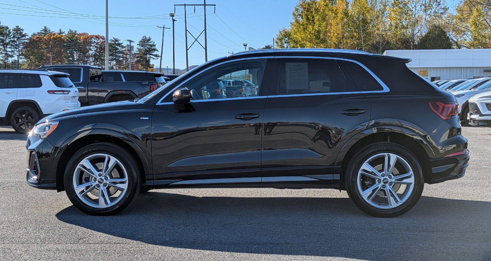 Used 2022 Audi Q3 2.0T Premium w/ Convenience Package AWD/4WD image 6