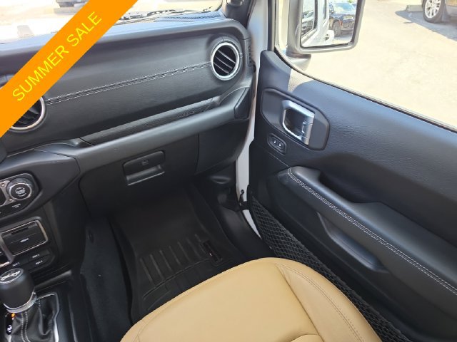Certified 2019 Jeep Wrangler Unlimited Sahara AWD/4WD image 12