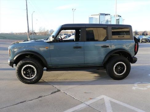 Used 2023 Ford Bronco Badlands image 3