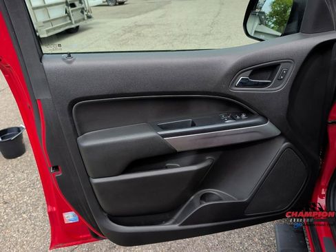 Used 2016 Chevrolet Colorado LT AWD/4WD image 13
