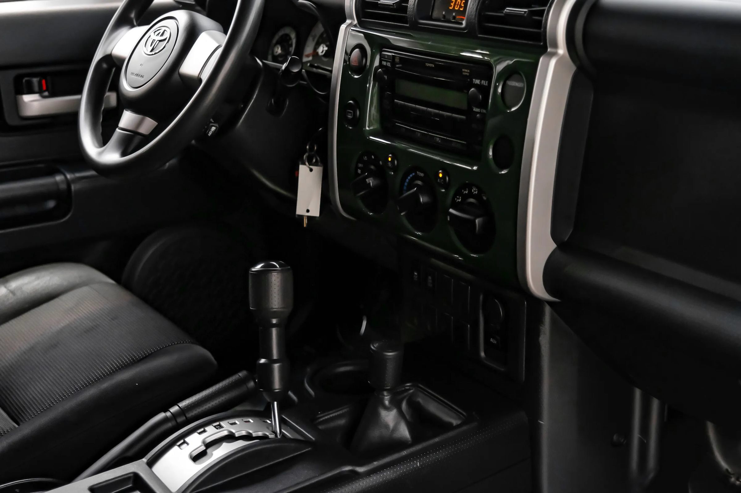 Used 2010 Toyota FJ Cruiser 4WD image 16