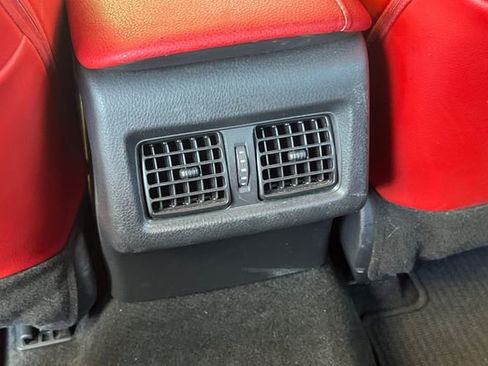 Used 2022 Toyota Camry XSE FWD image 15