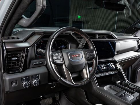 Used 2024 GMC Sierra 2500 AT4X image 17