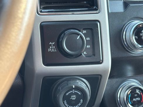 Used 2020 Ford F150 King Ranch w/ Equipment Group 601A Luxury AWD/4WD image 30