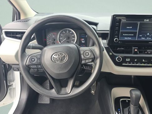 Used 2022 Toyota Corolla LE FWD image 12
