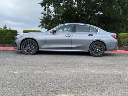 Used 2026 BMW 330i xDrive Sedan AWD/4WD image 8